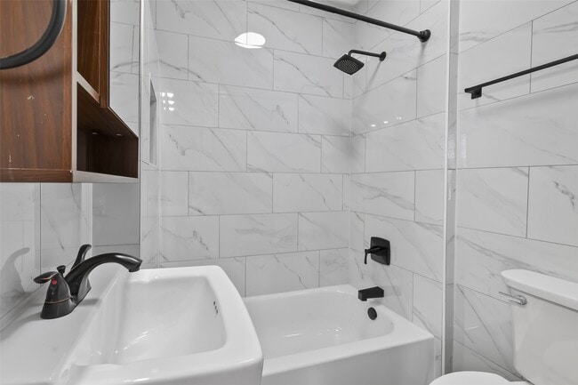 Photo - 2202 Hutchins St Unit C