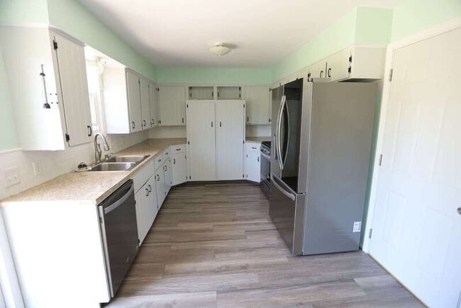 Photo - 1028 Rosewood St