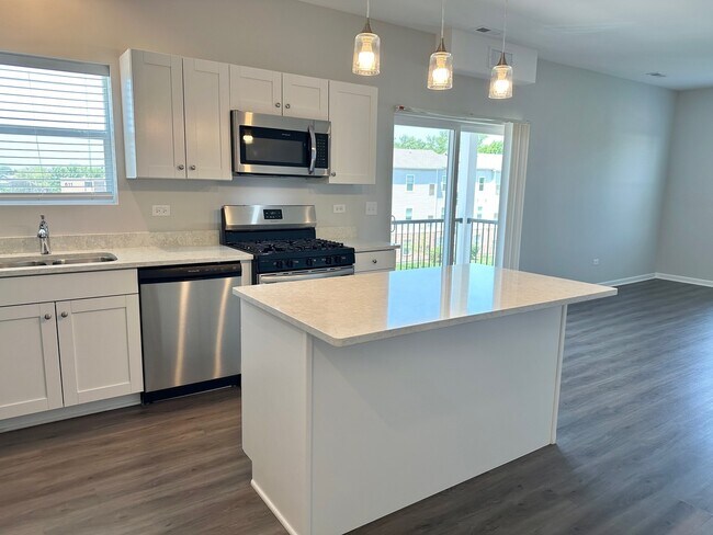 855 E Main St