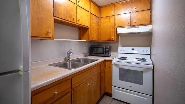 Photo - 109 16th St NE
