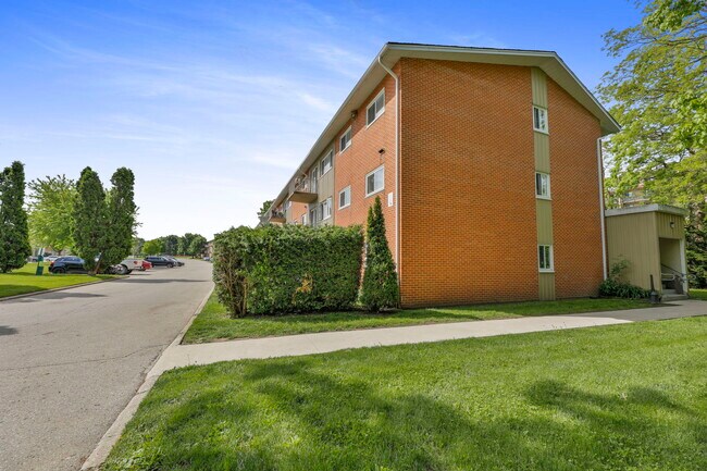 Photo - Huron Village