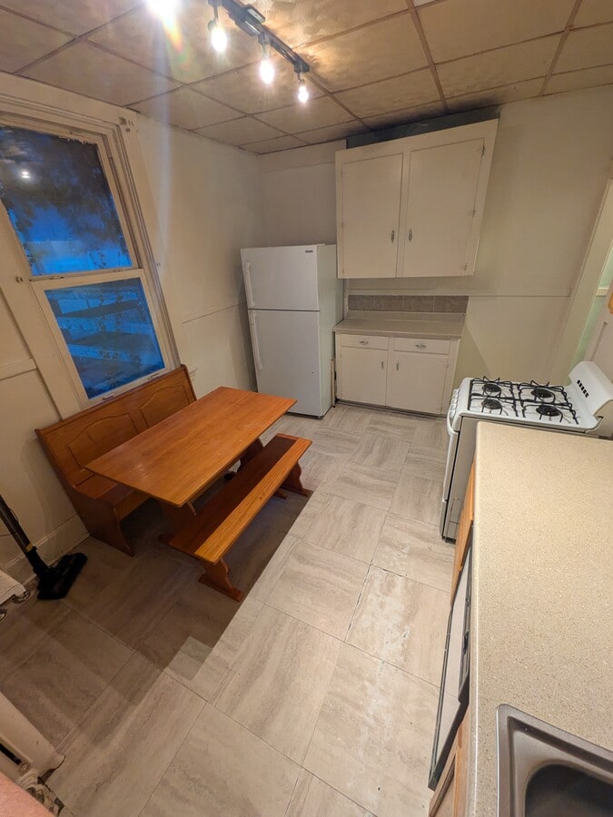 Photo - 341 Linden Ave Unit A