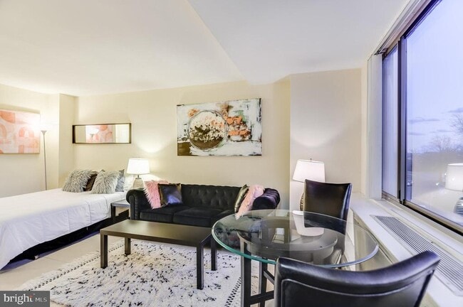 Photo - 1111 Arlington Blvd Unit 546