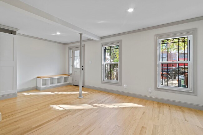 Photo - 347 Kosciuszko Street Unit Apt. 1