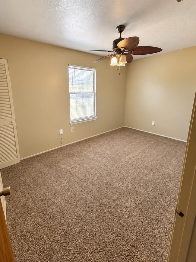 222 Brooke briar Dr