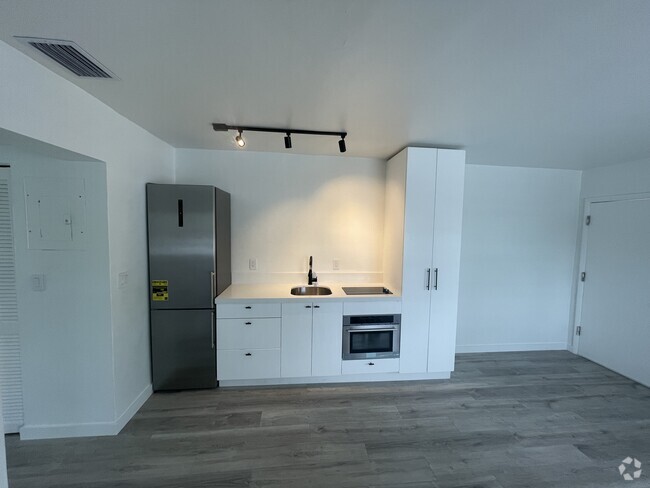 Building Photo - 323 Washington Ave Unit 7 Rental