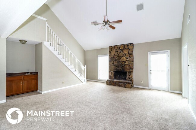 Photo - 2219 Nutbush Pl