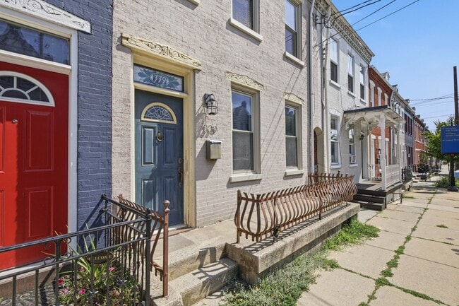 Photo - Beautiful 3BR 1.5 Townhouse in North East Lancaster City!