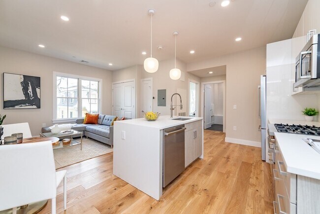 Photo - 106 Forest Hills St