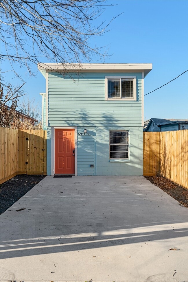 Photo - 6911 Avenue O