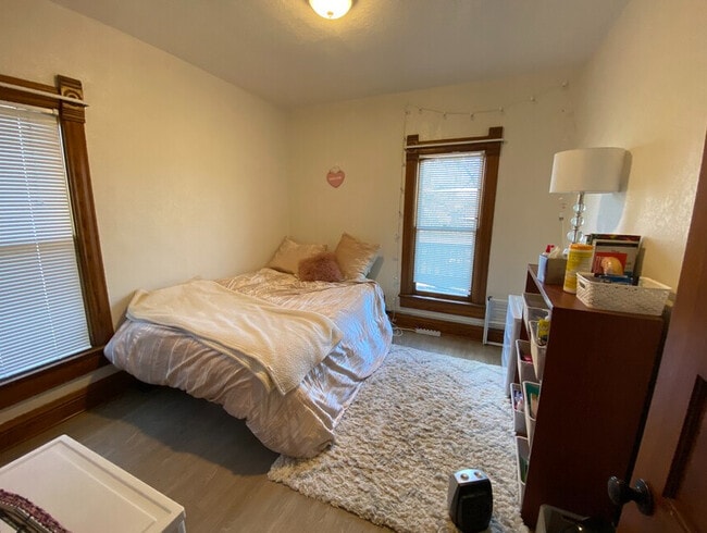 Photo - 2110 Grove Cir