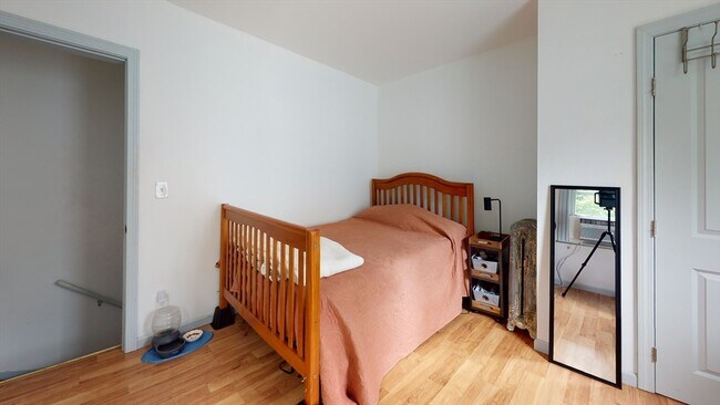 7-9 Dexter St Unit 9