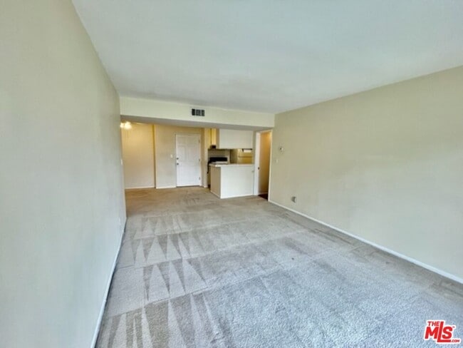 Living Room - 18307 Burbank Blvd Unit #207
