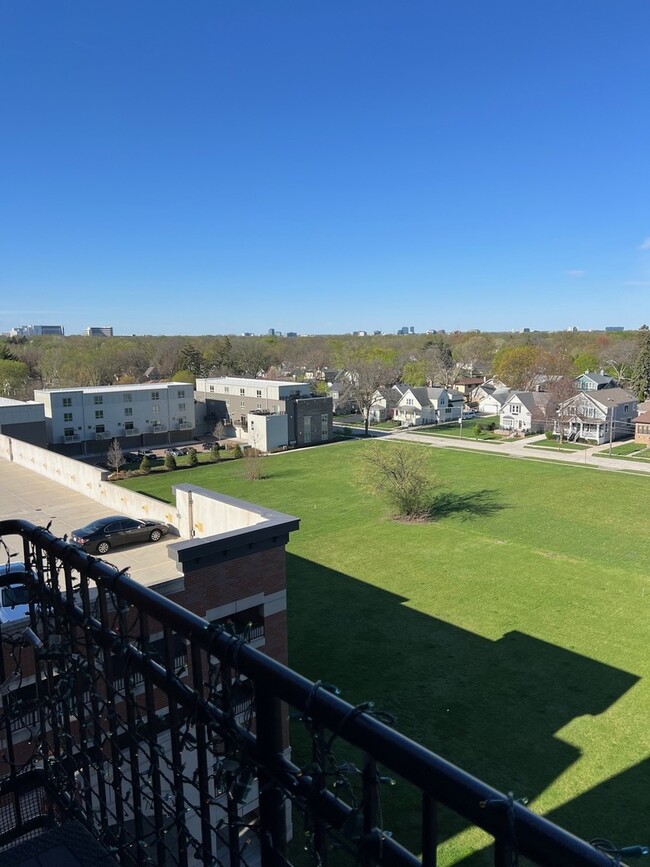 1 S Highland Ave Condo Unit 706 - Condo for Rent in Arlington Heights ...