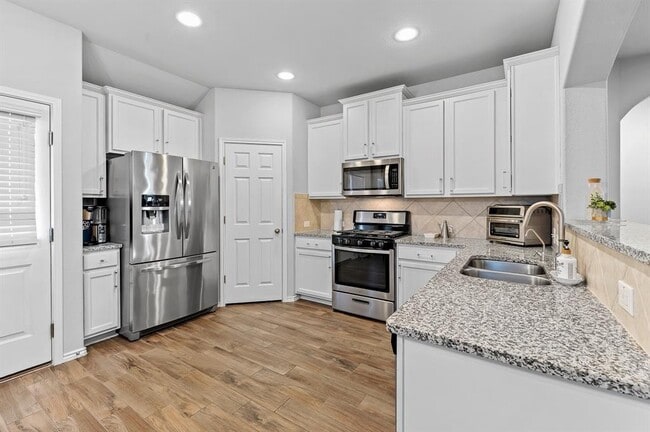 Photo - 235 Limerick Rd