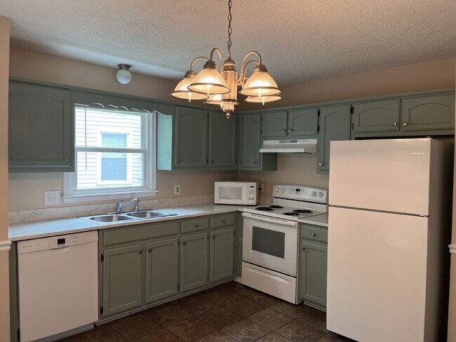 Photo - 1011 Silver Point Dr