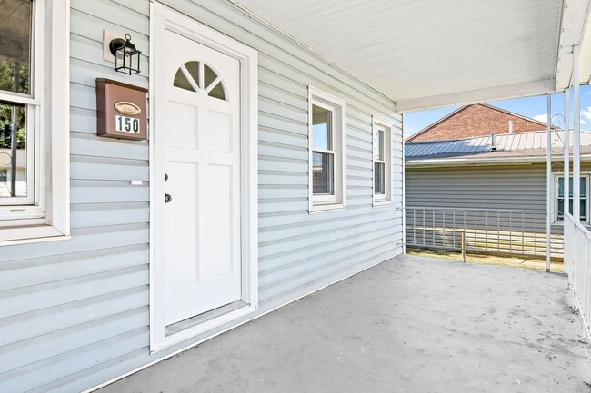 Photo - Coming Soon! Charming 3 Bedroom, 1.5 Bath ...