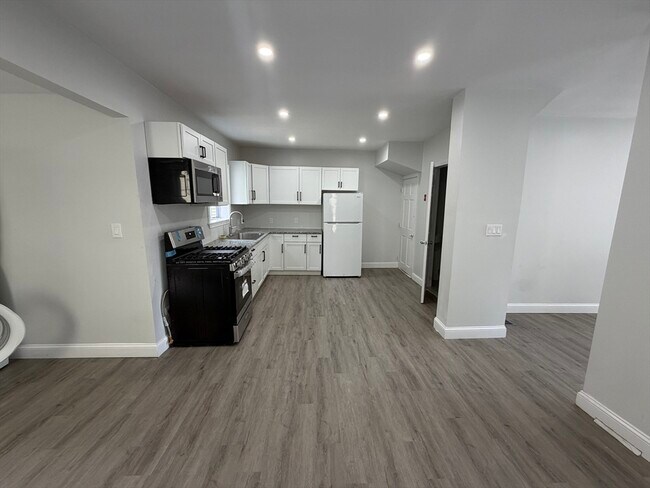Photo - 75 Draper Ave Unit 75