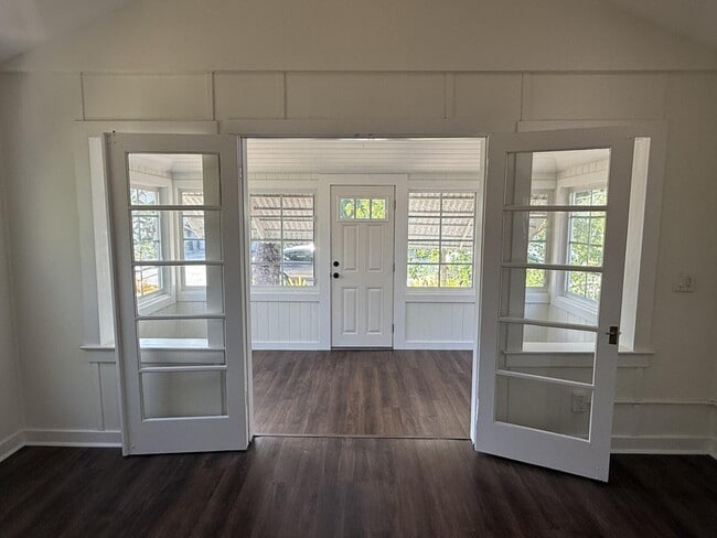 Photo - 427 N J St