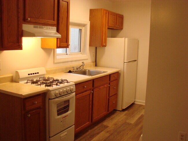 Photo - 721 Main St Apartments