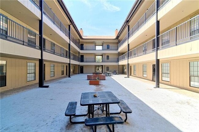 Photo - 2401 Leon St Unit 106