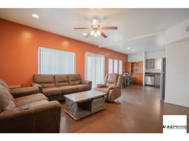 Photo - FREE FIRST MONTH'S RENT MOVE IN SPECIAL!  ...