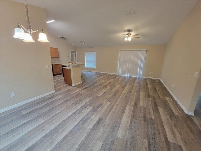 Photo - 7009 Hemlock Crse