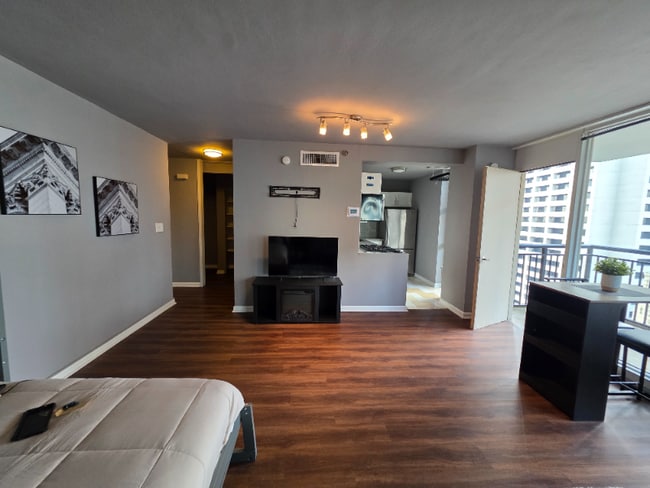 Photo - 620 Peachtree St NE Unidad 1916