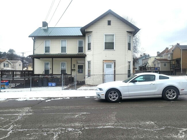 Building Photo - 1025 Butler Ave Unit 3 Rental