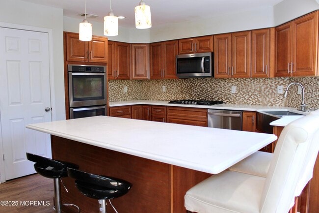 Photo - 153 Impatiens Ct