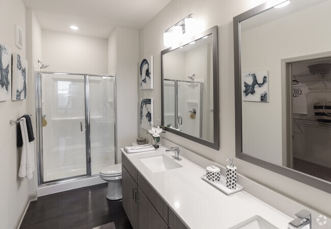 2BR, 2BA - 1203 SF