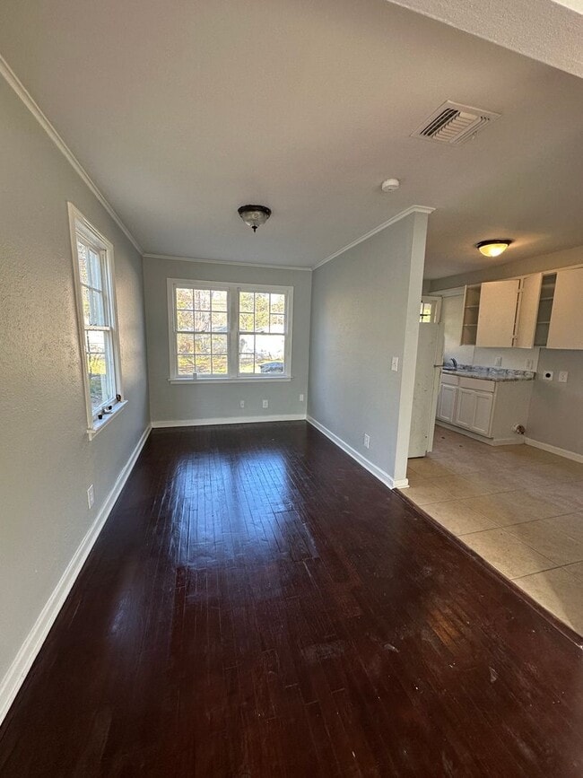 Photo - 124 E Olive St