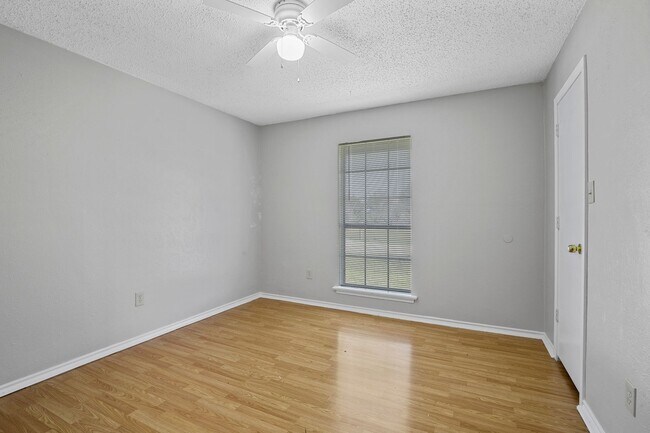226 E Pritchard Ln Unit 228