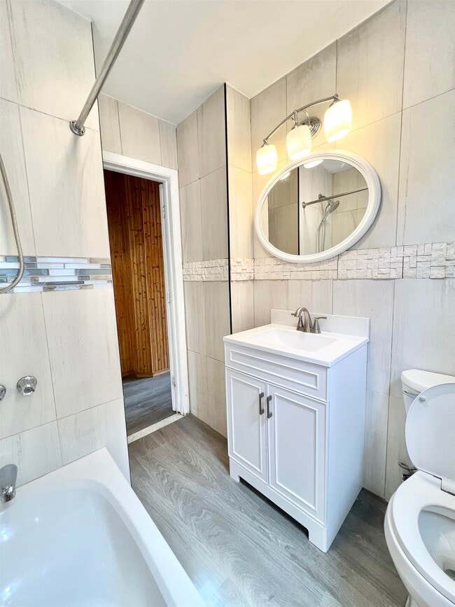Photo - 91 W 16th St