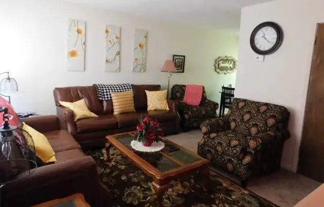 Photo - 304 Julia Cir