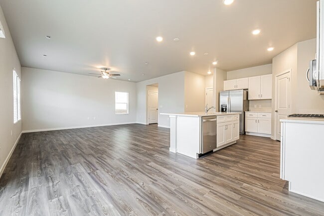 Photo - 2186 Flower Blossom Ave