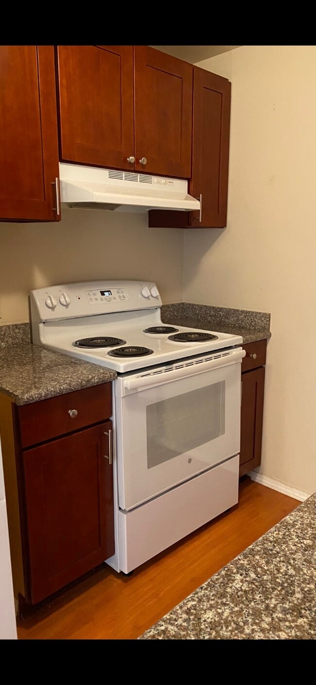 Building Photo - 7725 Timber Hill Dr Unit D