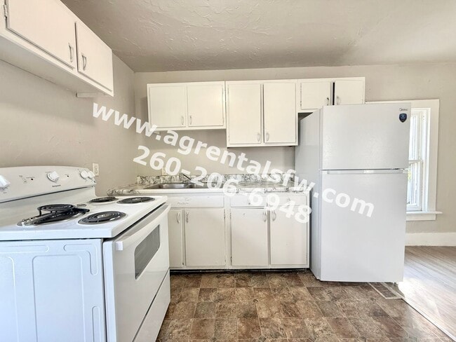 Photo - 1115 High St Unit 2