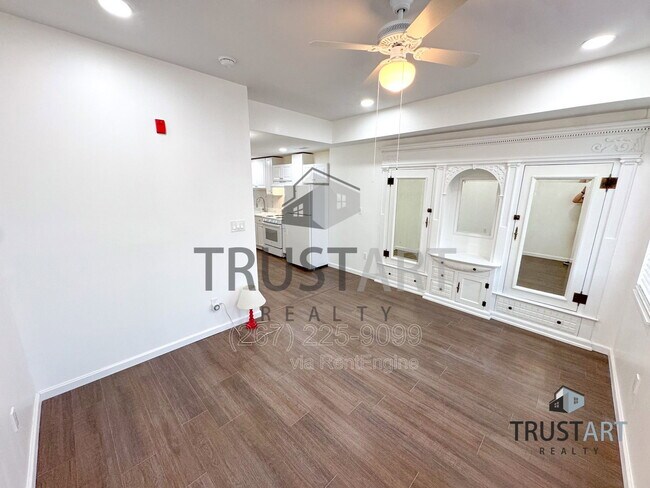 Photo - 910 N 41st St Unit 2