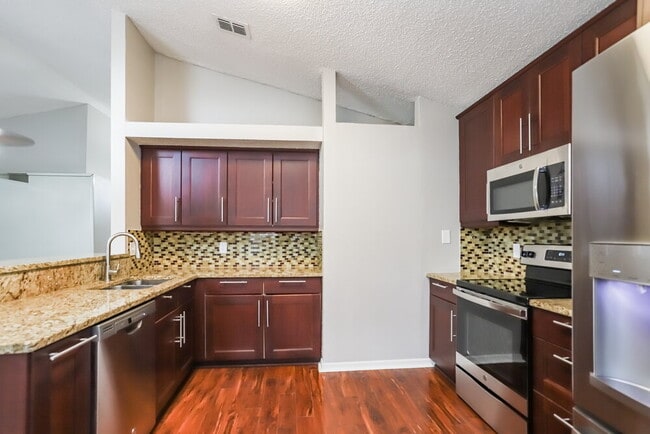 Photo - 2524 Gotham Way