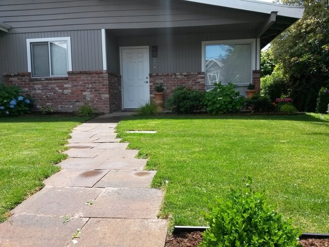 Photo - 269 NE Alder St Unit 265