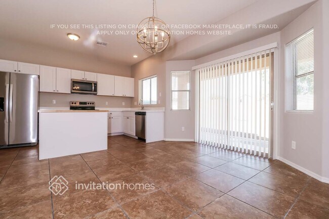 Photo - 1421 S 123rd Dr