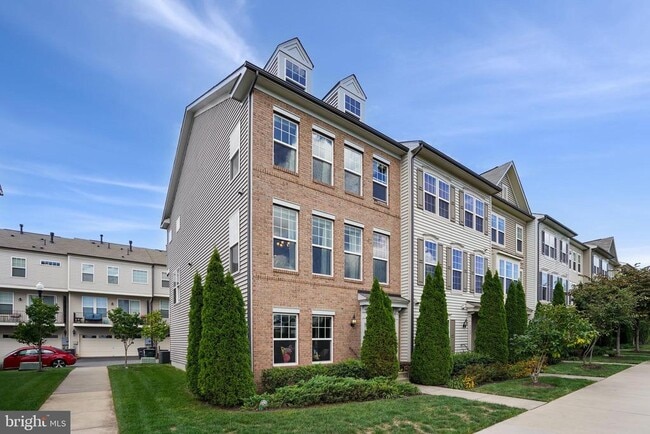 Building Photo - 8944 Dahlgren Ridge Rd