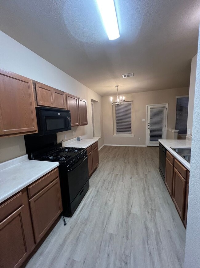 Photo - 4 bedroom 2.5 bath Kensington Trails home Available in August!