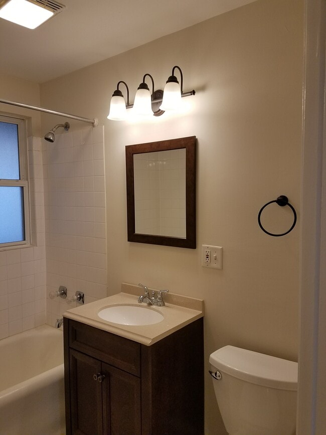 Photo - 4520 W Wellington Ave Unit 2