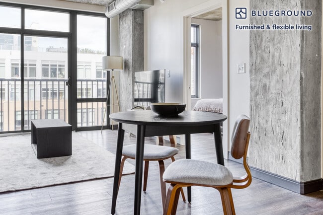 Photo - 625 H St NW Unidad FL8-ID380