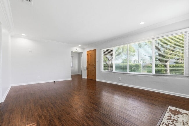 Photo - 8611 S 5th Ave