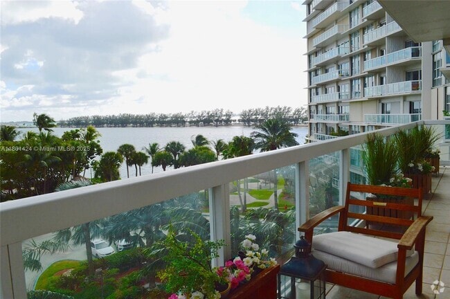 Building Photo - 2451 Brickell Ave Rental