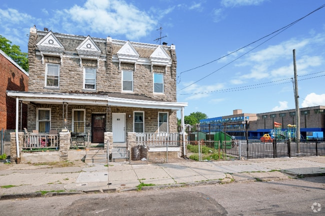 Building Photo - 931 E Woodlawn St Rental
