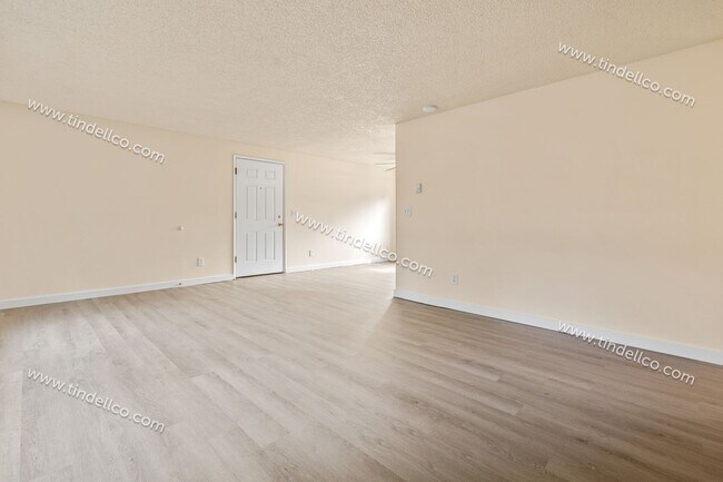 Photo - 237-05 Unidad 2